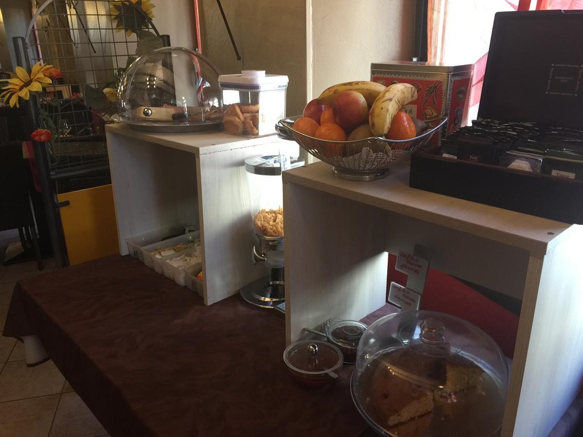 Logis Hotel Restaurant Cazes Arazat Laissac Экстерьер фото